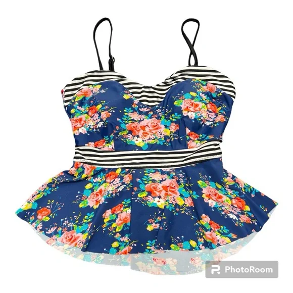 Cupshe Swim Cupshe Womens Breanne Floral Peplum Swimsuit Top